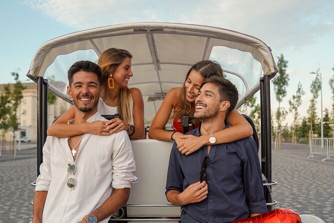 2 Hour Lisbon Private Guided Tour in a Tuk Tuk - São Jorge Castle and the historic hillside