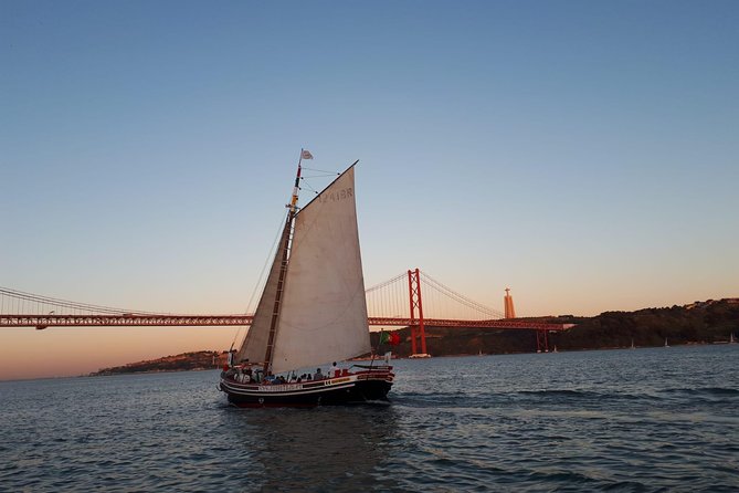 2-Hour Lisbon Traditional Boats Sunset Cruise with White Wine - Why Lisbon looks better from the Tagus