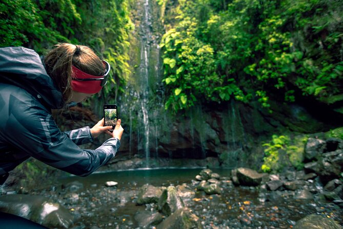 25 Fountains Levada: Hiking Tour in Madeira Rabaçal Valley (PR6) - The 25 Fountains and its busy payoff