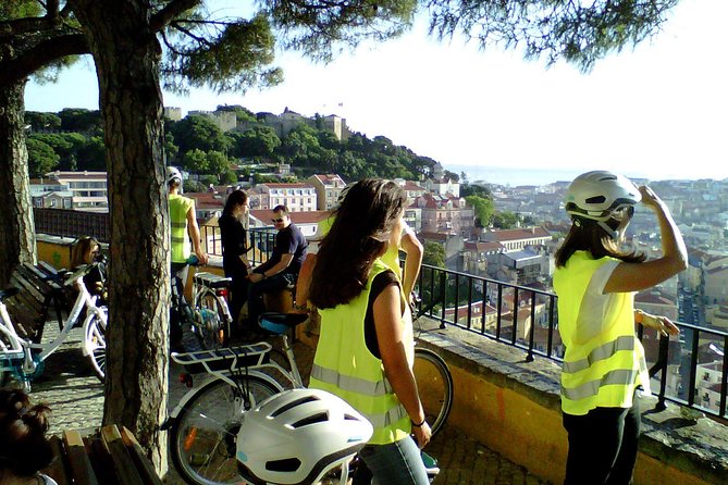 3-Hour Lisbon 7 Hills Electric Bike Tour - Climbing toward Castelo de São Jorge
