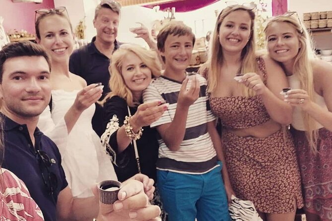 3 Hours Classic Food Tour in Faro - Ester’s role in the evening