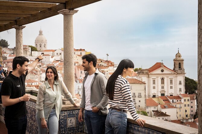 360º Lisbon: Helicopter Flight, Boat Trip and Old Town Walking - Praça do Comércio opens the city to the river