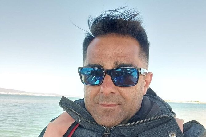 6 hour boat tour navegating through the Islands of Ria Formosa National Park - Saint Mary Lighthouse village on Culatra Island