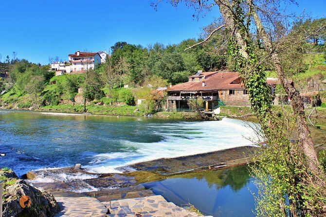 A tour between Cascades and Schist Villages, Piodão - Mata da Margaraça and the old woodland