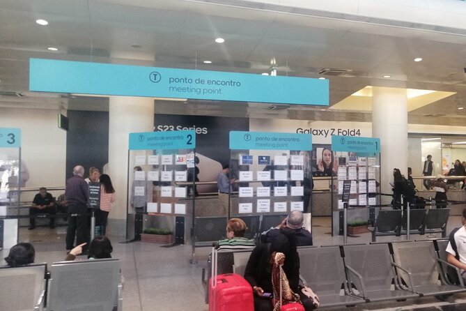 Airport Private Transfer to/from Lisbon - Finding your driver at Lisbon Airport