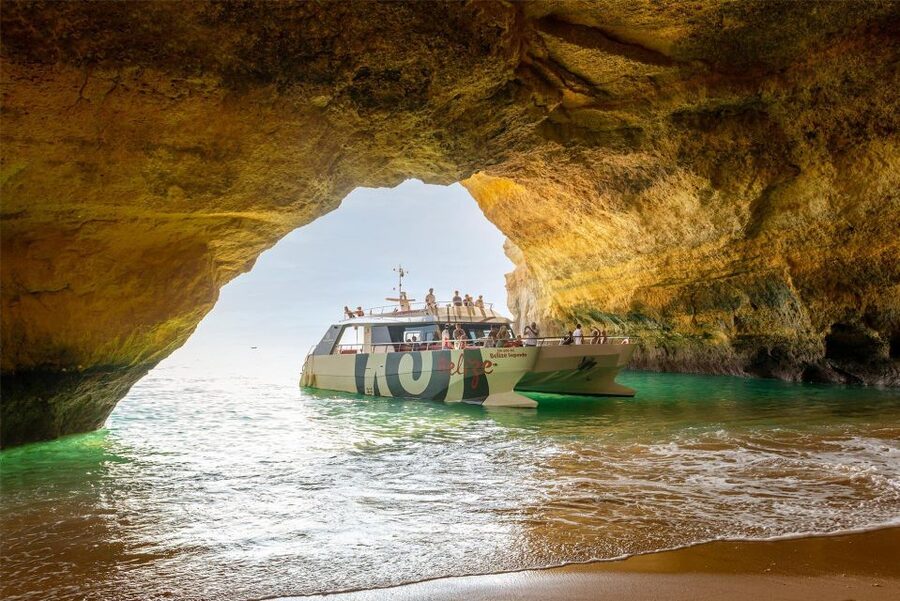 Albufeira: Algarve 3-Hour Benagil Sunset and Coastline Tour - Why a sunset catamaran is a smart way to see Benagil