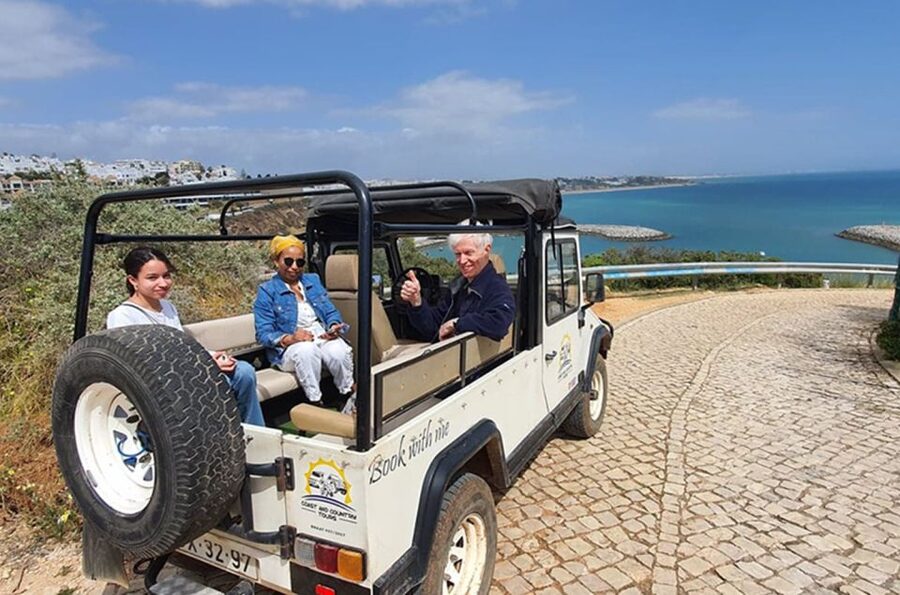 Albufeira: Beaches, Old Town, and Salgados Lagoon Jeep Tour - Starting above the Old Town at Pau da Bandeira