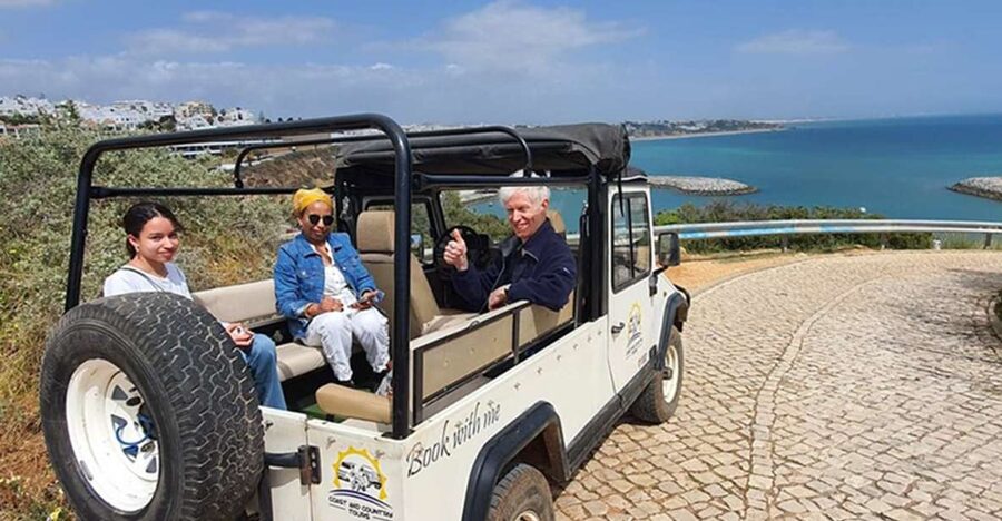 Albufeira: Beaches, Old Town, and Salgados Lagoon Jeep Tour - Praia dos Arrifes and the Algarve coast