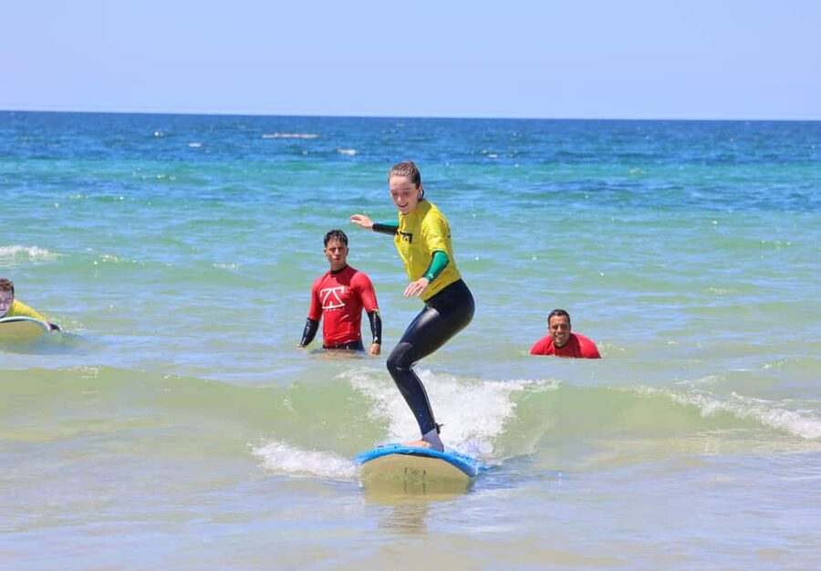 Albufeira: Beginner Surf Lesson - What the two-hour session feels like