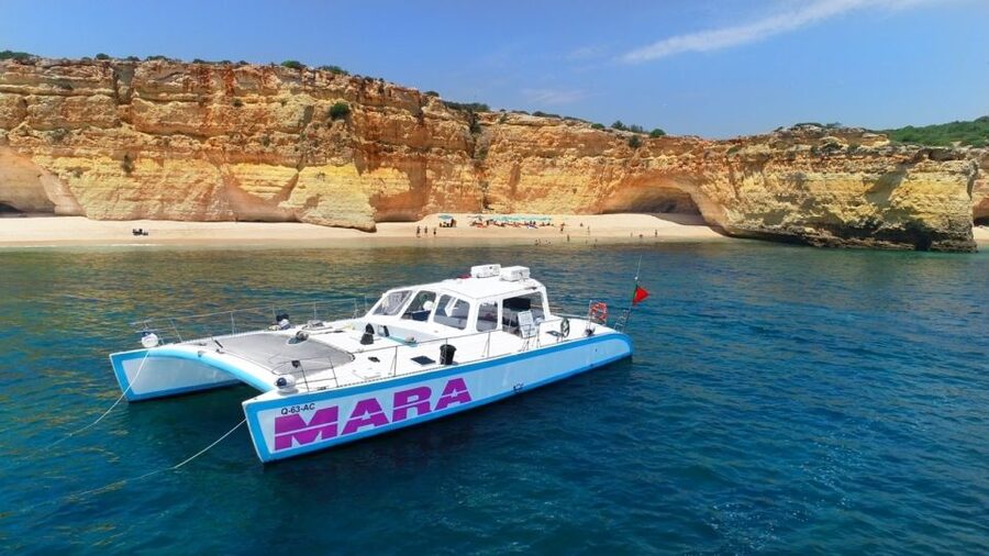 Albufeira: Catamaran Cruise with BBQ & Open Bar on the Beach - Why this Albufeira cruise works so well