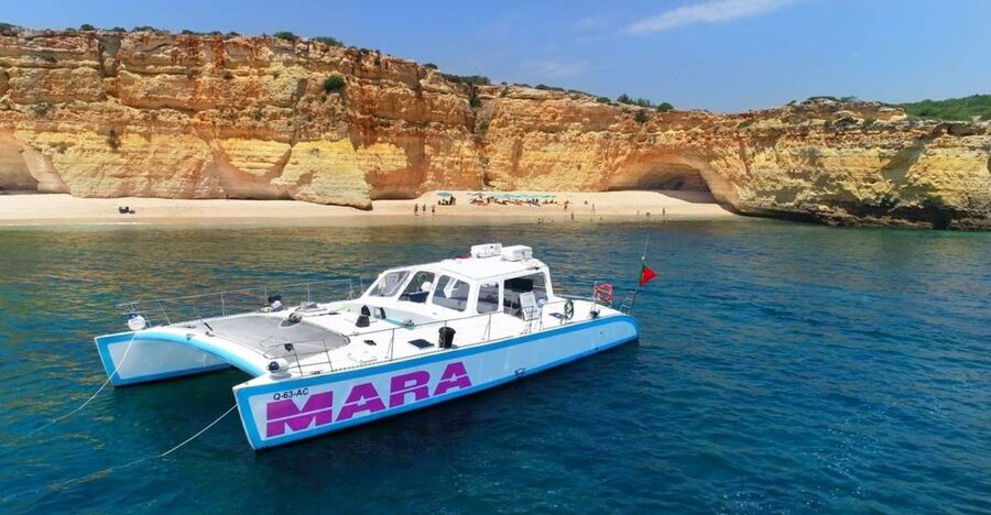 Albufeira: Catamaran Cruise with BBQ & Open Bar on the Beach - The beach stop and the dinghy transfer