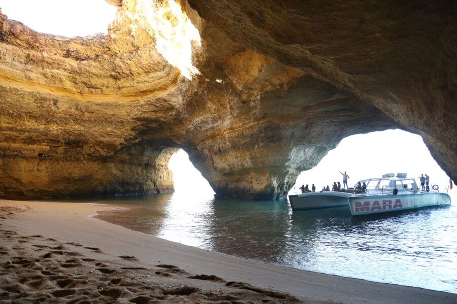 Albufeira: Caves and Coastline Catamaran Cruise to Benagil - Leaving Albufeira Marina and heading west