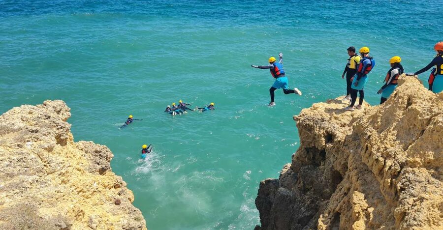 Albufeira: Guided Coasteering Tour with Cliff Jumping - Key points at a glance