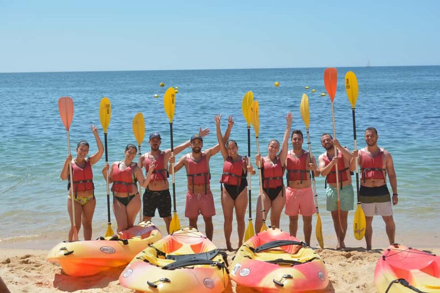 Albufeira: Kayak Tour of Hidden Caves and Secret Beaches - Caves, tunnels, and tide-led changes