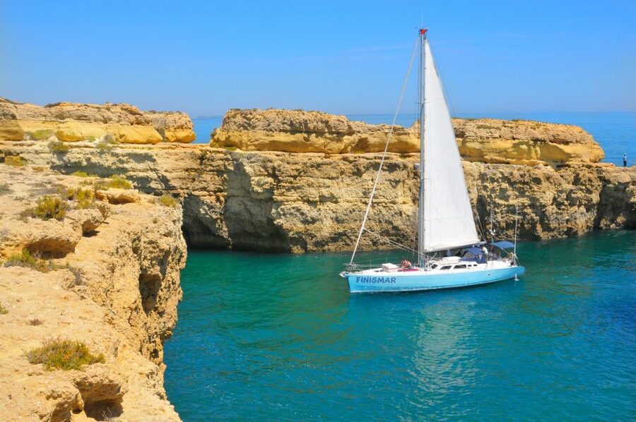 Albufeira: Sailing Boat Cruise BBQ & Open Bar on the Beach - What the crew adds to the day