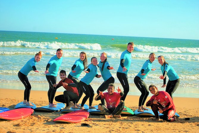 Albufeira: Surf Lesson - Trying to stand and catch a wave