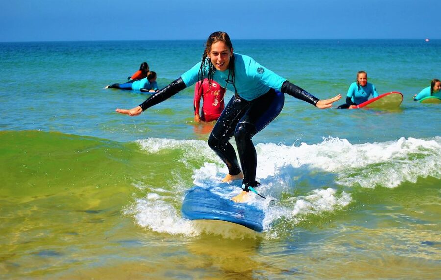 Albufeira: Surfing Lesson at Galé Beach - Galé Beach and the work of catching a wave