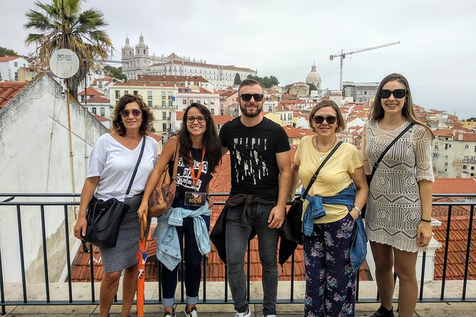 Alfama and Mouraria Tour - The oldest neighbourhoods in Lisbon - São Jorge Castle without assuming castle entry