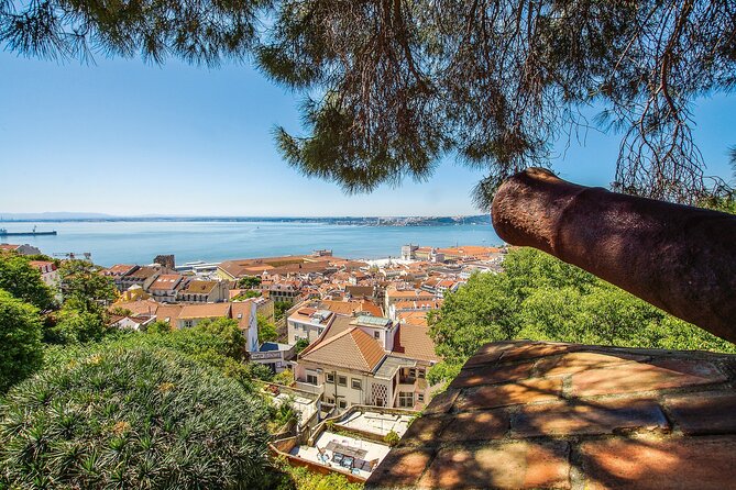 Alfama and the Castle of Saint George Skip the line Tour - Why this Alfama route works so well