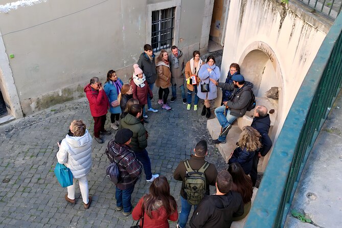 Alfama Tour in Lisbon Old Town - Fountains that reveal old Lisbon