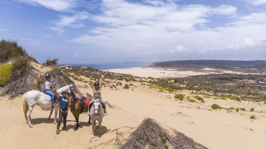 Algarve: 1-Hour Carrapateira Horseback Riding Tour - Key points at a glance