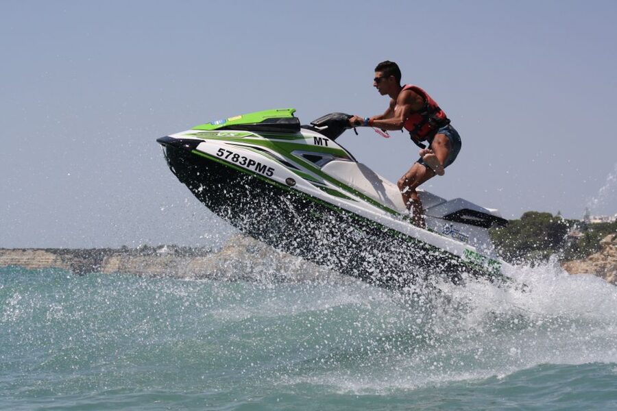 Algarve: Jet Ski Rental in Armação de Pêra - How the Yamaha WaveRunner feels for beginners