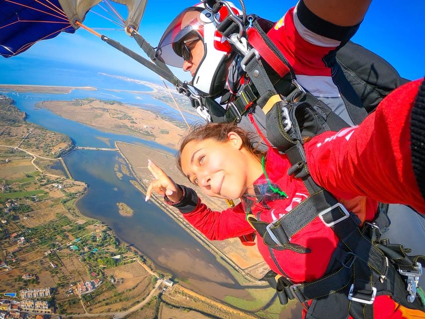 Algarve: Tandem Skydiving Adventure 15,000 to 10,000 Feet - The short briefing before the aircraft