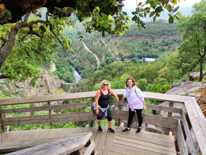 Alvarenga: Paiva Walkways and 516 Arouca Bridge Guided Tour - Key points at a glance