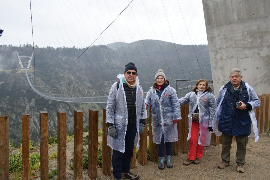 Alvarenga: Paiva Walkways and 516 Arouca Bridge Guided Tour - Who should book this experience?