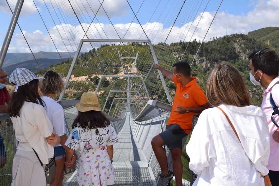 Alvarenga: Paiva Walkways and 516 Arouca Bridge Guided Tour - The guide can make the geology come alive