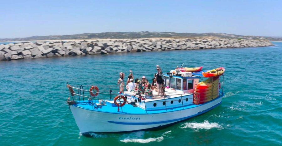 Alvor: Explore Caves Boat and Kayak Tour - Frontino, the 1957 wooden boat