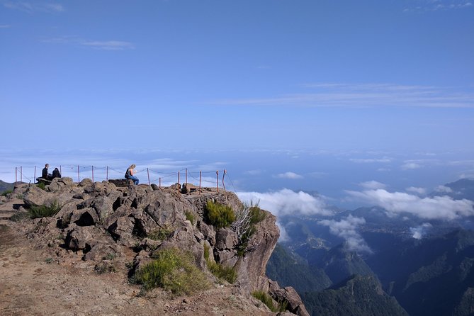 Arieiro Peak, Santo Serra, Cristo Rei in Open Roof 4x4 Experience - Should you book the Arieiro Peak 4x4 experience?