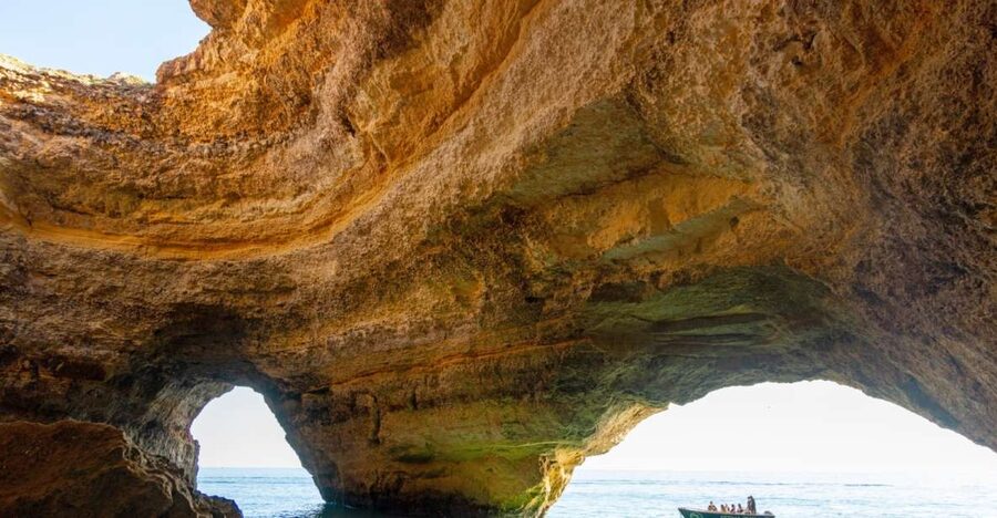 Armação de Pêra: Benagil Caves and Secret Beaches Boat Trip - From Praia dos Beijinhos to Nossa Senhora da Rocha