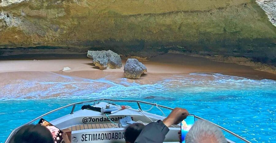 Armação de Pêra: Benagil´s 15 Best Caves Boat Tour - From Beijinhos Beach to Nossa Senhora da Rocha