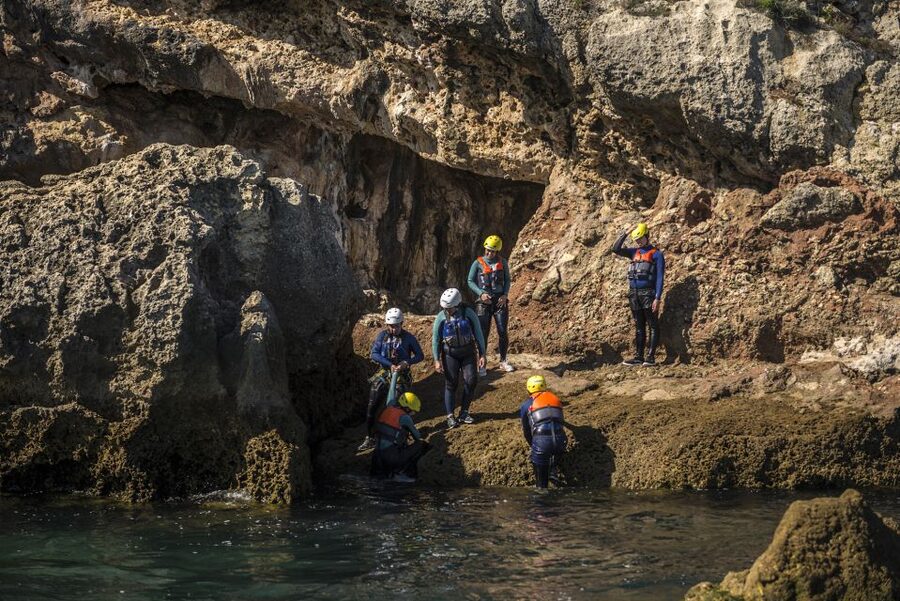 Arrábida: Setubal, Sesimbra Coasteering & Speedboat Tour - Climbing, scrambling, and the real level of effort