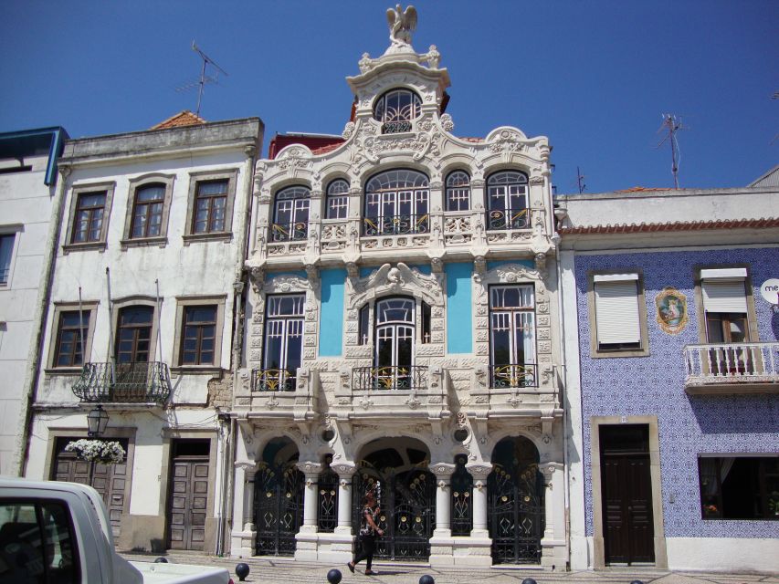 Aveiro: Boat Cruise and City Walking Tour with Sweet Tasting - What the $40 price really covers