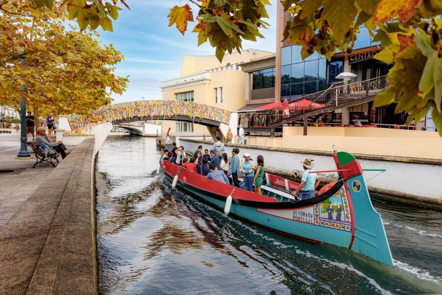 Aveiro: Scenic Guided Boat Tour - Architecture, salt flats, and the working city