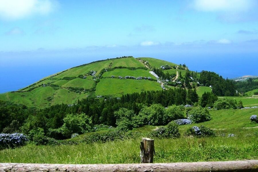 Azores: Sete Cidades Scenic Jeep Tour from Ponta Delgada - Pickup from Ponta Delgada and the short drive inland