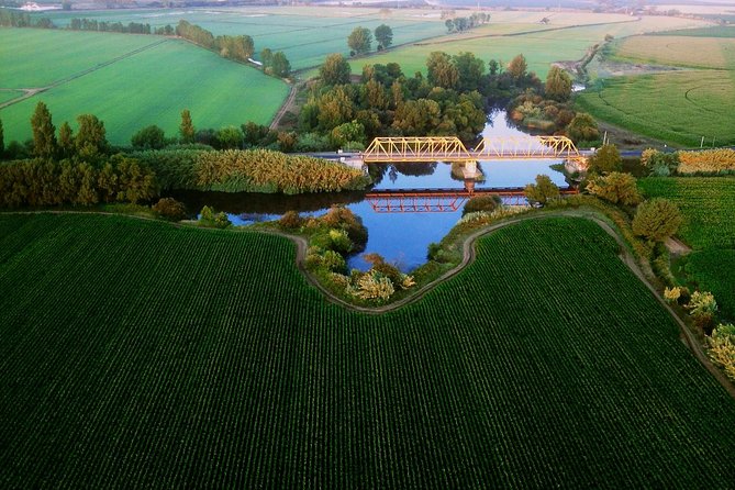 Balloon Ride with Complimentary Drink from Coruche - Why the countryside setting works