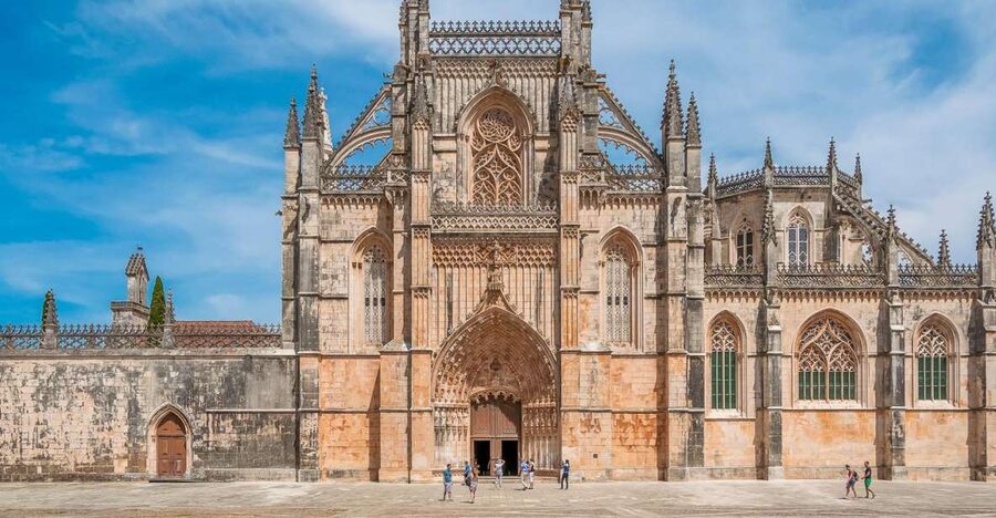 Batalha Monastery Entrance Ticket - The church and its 32.5-meter nave