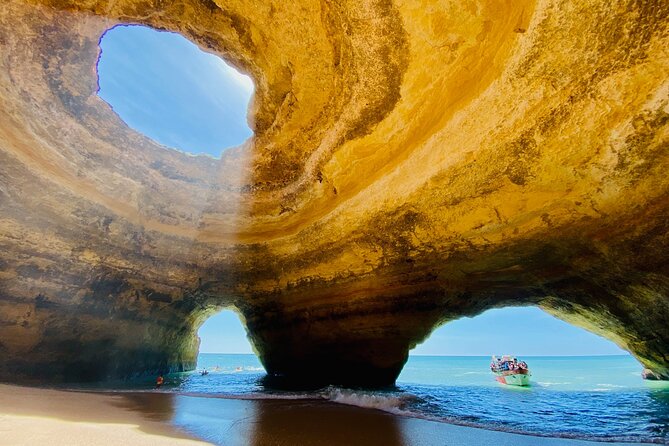 Benagil Cave Boat Tour - Catamarans or Rib - 2 H From Portimão - Seeing the Benagil caves from the sea