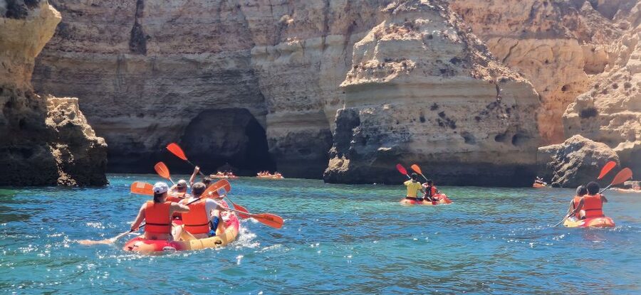 Benagil: Caves, Beaches, and Secret Spots Guided Kayak Tour - Meeting at O Litoral and getting ready