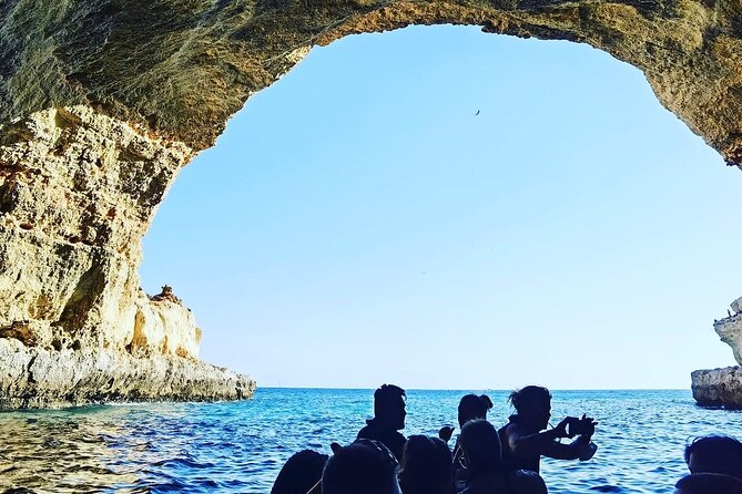 Benagil Caves Tour from Portimao - Boat size, seating, and comfort