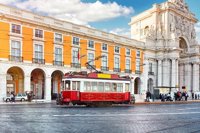 Best of Lisbon City Highlights Private Tour - Lisbon Cathedral and the lanes of Alfama