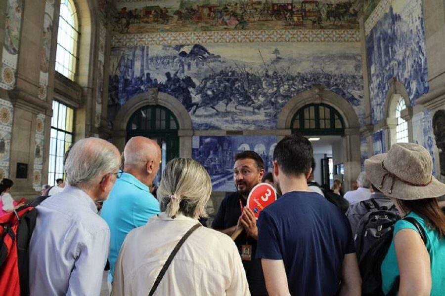 Best of Porto Guided Tour: Cruise & Wine Tasting - Starting among Aliados and Porto’s grand center