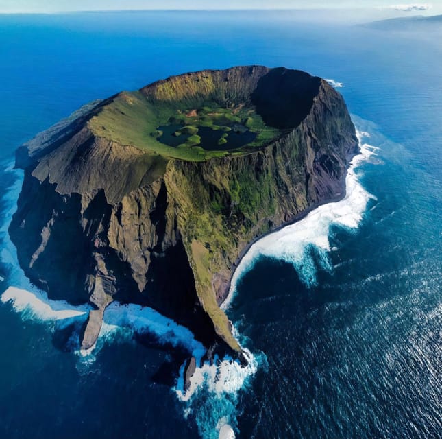 Boat Trip to Corvo and Island Sightseeing Tour - The open Atlantic crossing and the wildlife chance