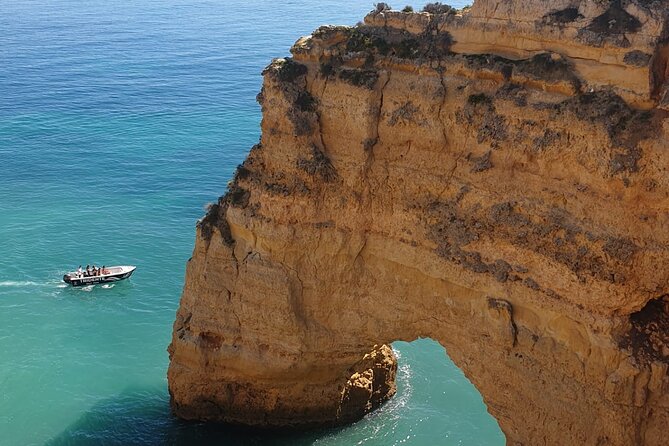 Boat Trip to the Benagil Caves from Armação de Pêra - What the one-hour timing really means