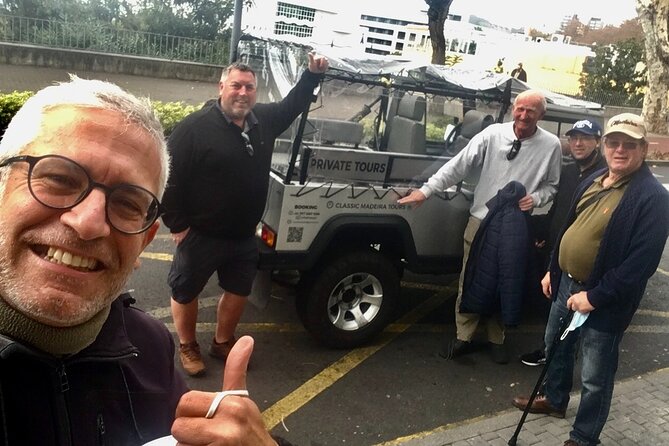 CABO GIRÃO (Half Day tour/3h) / Private Classic Car (4L). - A final stop in Ribeira Brava