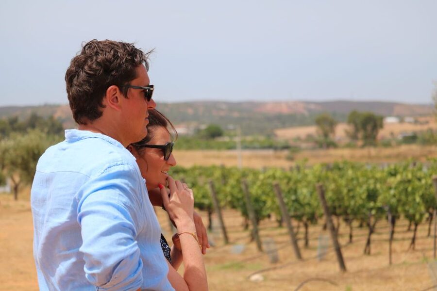 Carvoeiro/Portimão/Alvor: Wine Tour w/ Tasting, Tapas, Music - Shared group or private visit