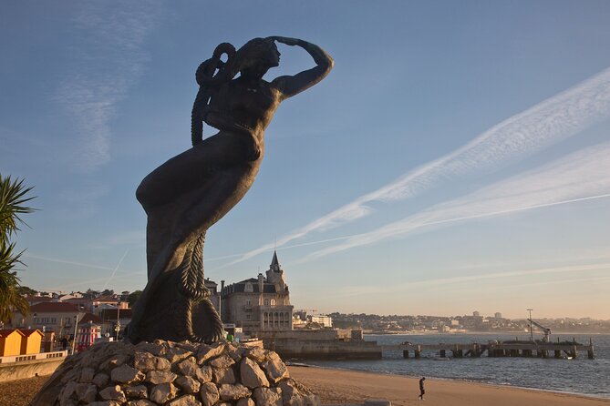 Cascais: Glamour and Decay by The Lisbon Coastline - Private Tour - From fishing village to fashionable seaside town